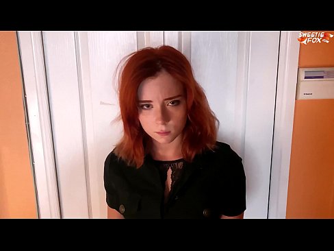 ❤️ Onye nche tara nwanyị mara mma ahụhụ maka ịkwatu ụlọ ahịa - Cum In Mouth ❌ Anal porn